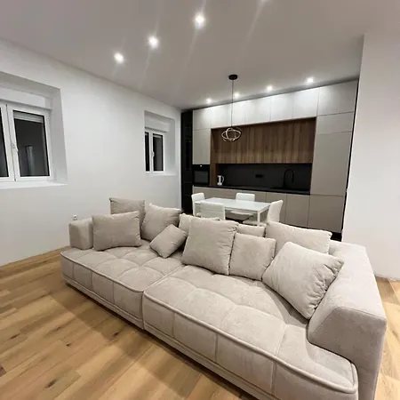 Central Nude Oasis Apartament