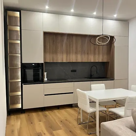 Central Nude Oasis Apartment *