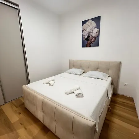 Central Nude Oasis Appartamento Makarska
